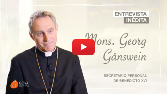 entrevista inédita con el Secretario personal del Papa Emérito