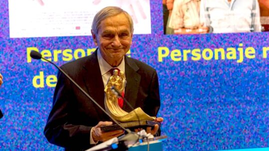 Andrés Garrigó, premiado en la Gala Cinemanet por su trayectoria de 25 años al frente de Goya Producciones